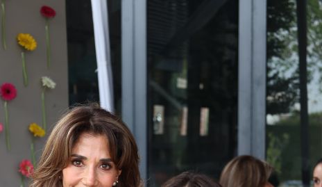  Cecilia de los Santos y Olga Mendoza.