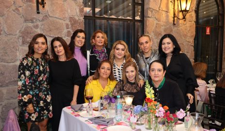  Lorena Torres, Ana Paula Gutiérrez, Beatriz Canseco, Isabel Carrillo, Carmenchu, Mónica Torres, Christianne Cambeses, Claudia Altamirano, Sigrid Werge y Ceci Hernández.
