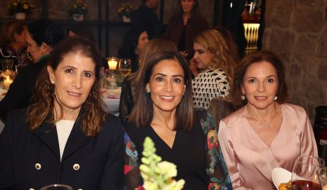  Mónica Hernández, Came Stevens y Jana del Valle.