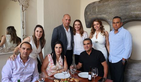  Esteban Puente, Cecilia Cuesta, Marisol Abraham, Miguel Apezteguía, Gaby Cardozo, Manuel Molina, Genoveva Galarza y Carlos Barragán.