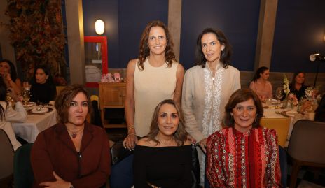  Isabel  Garfias, Marcela Gómez, Roxana Serna, Alejandra Gómez y Mónica Leal.