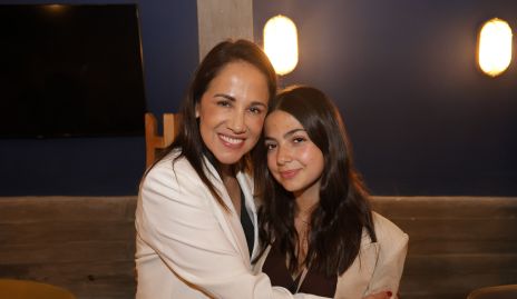  Lety Aguilar y Carolina Guzmán.
