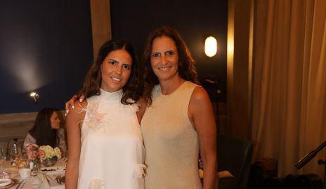  Pau de la Fuente con su mamá Marcela Gómez.