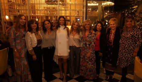  Ana Paula de la Fuente con su familia política.