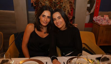  Claudia Artólozaga y Anilú Enríquez.
