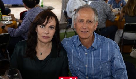  Alicia Gallegos y Víctor Medlich.