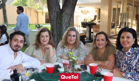  Emiliano Ríos, Begoña Cuanda, Carla Serna, Soledad Piñero y Diana Romo.