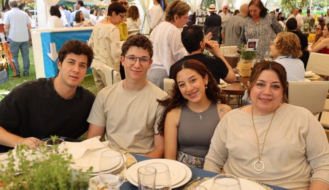  Toño Villalba, Rodrigo Villalba, Sofía Arámbula y Alicia Nieto.