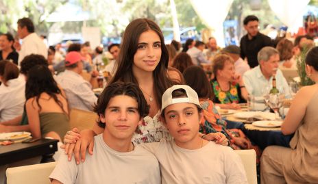  Turra González, Valeria González y Hugo Vidal.