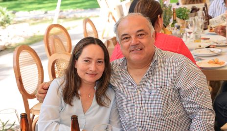  Montserrat Fernández y Alfonso Viramontes.