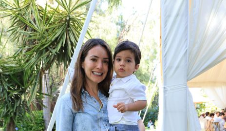  Mari Ceci Herrera con sus hijos.
