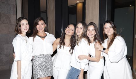  Lucía Bucheli, Natalia Ostos, Sofía Saucedo, Cecilia Desouches, Fernanda Eguía y Fernanda Martell.