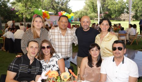  Zuzu Martínez, Elsa Ramírez, Ana Ferrandis, Serafín Chávez, Ricardo Gutiérrez, Nedy Romero, Lucía Acevedo y Raúl Romo.