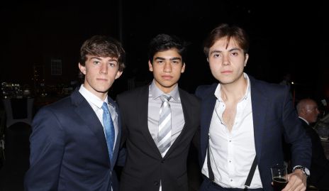  Paulo González, Santiago Castillo y Miguel Hernández.