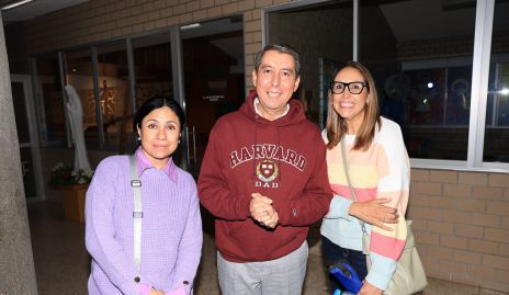  Elvira Hernández, Víctor Martínez y Lucía Guerra