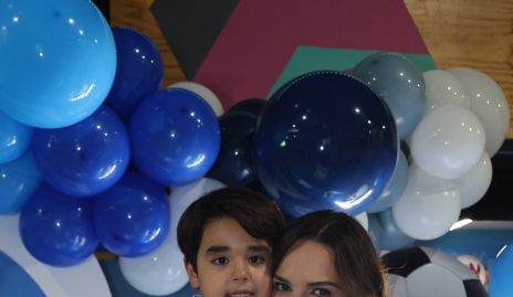  Ale Díaz de León con Franco.