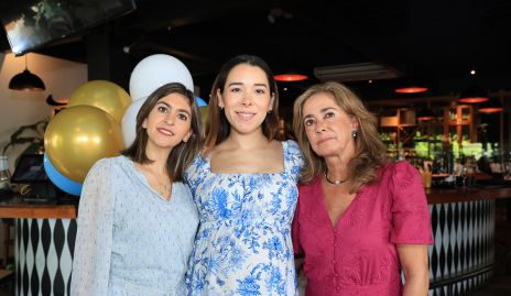  Paty Gómez, Michell Cano y Paty Gaviño.