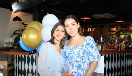  Paty Gómez y Michell Cano.