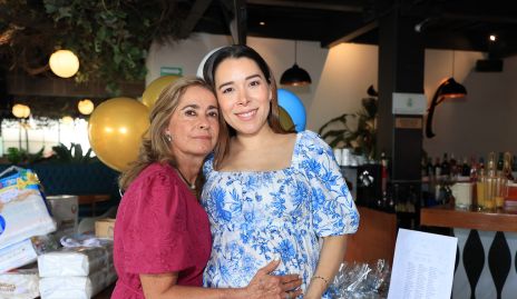 Paty Gaviño y Michell Cano.