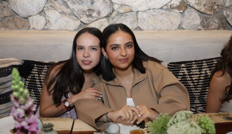  Nayelli y Liliana Tobías.