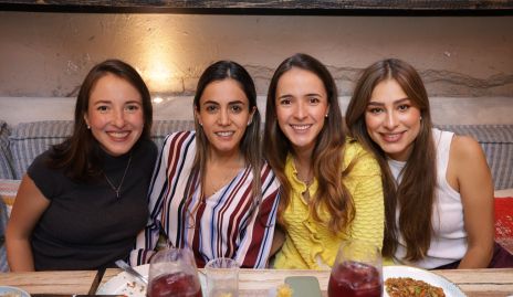  Yolanda Navarro, Olivia Abud, María Cueli y Claudia Rodríguez.