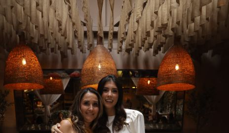 Martha Chalita y Paola Dávila.