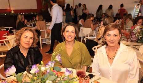  Anabel Valle, Claudia Quintero y Catherin Barret.