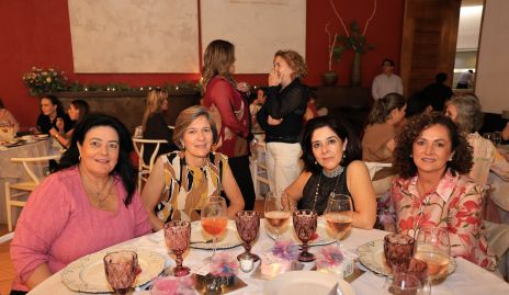  Lourdes Del Valle, Cecilia Bárcena, Lorena y Teté González.