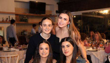  Begoña Carrillo, Alexa Cárdenas, Regina Carrillo y Montse González.