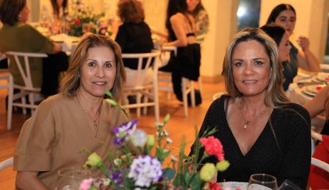  Magda Sagaón y Anushcka Meade.