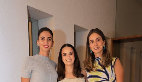  Melissa Andrés Robles, Regina Carrillo y Lorena Andrés Robles.