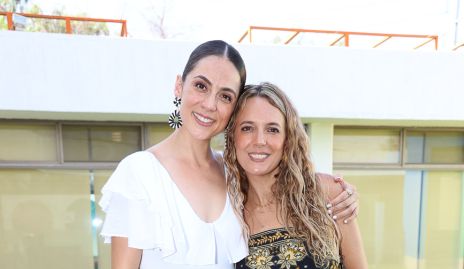  Gabriela Benavente y Priscila González.