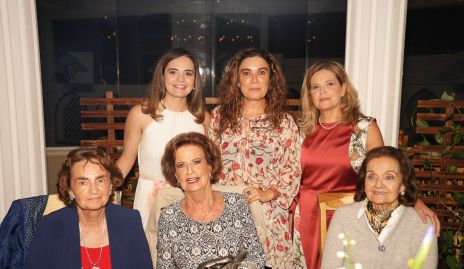  Gabriela Martins, Bárbara Martins, Eva Anaya, Menchus, Coco Pizzuto y Priscila Leyva.