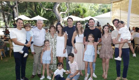  Patricio Jourdain con su familia.