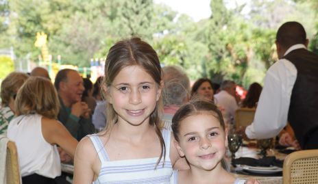 Macarena Nieto y Lorenza Nieto.