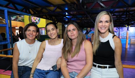  Ale Alcalde, Anilú Enríquez, Marianne Velasco y Elsa Paz.