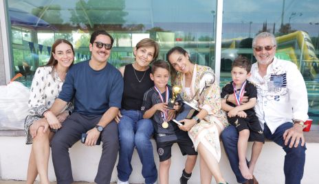  Andrea Villasana, José Miguel Muñoz, Genoveva Flores, Eduardo Muñiz, Natalia Muñoz, Leonardo Muñiz y Sergio Muñoz.