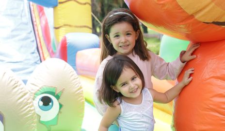  Eugenia Martínez y Alba Reynoso.