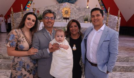  Adriana Zapata, Gerardo Figueroa, Silvia Blanco, Christian Figueroa y Nicolás.