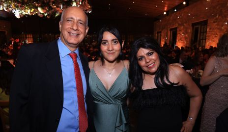  Víctor Zarur, Paula Zarur y Graciela Torres.