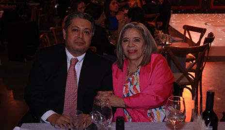  Octavio Salinas y Carmen Regil.