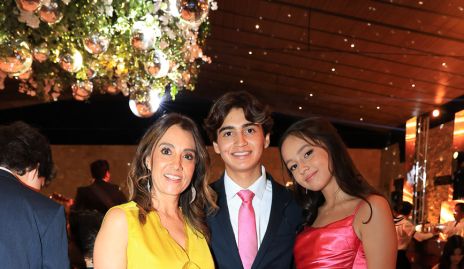  Vanesa Galarza, Gonzalo Martínez y Sandra Morales.