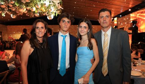  Paola Meade, Emiliano Muñoz, Constanza Fernández y Rolando Muñoz.