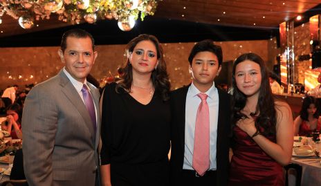  Ismael Leiva, María Fernanda León, Adrián Leiva y Ana Sofi Cedillo.