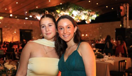  Mila Salgado y Paula Morales.
