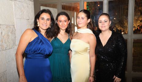  Yolanda Pérez, Paula Morales, Mila Salgado y Mila Nemer.