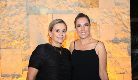  Mónica Portillo y Elizabeth López.