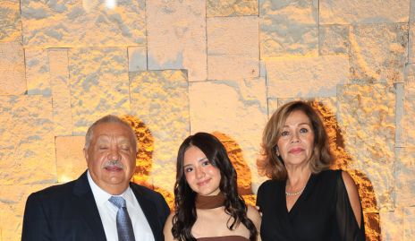  Toño Curiel, Ania Curiel y Ana Luz Soto.