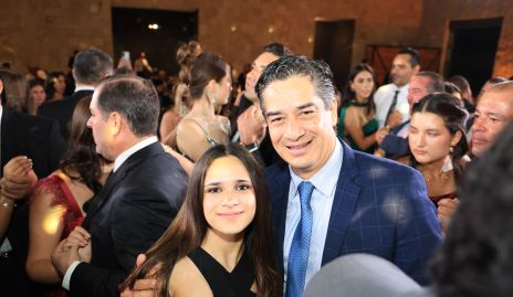  César Ramos con su hija Fernanda.