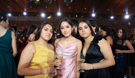  Renata Martínez, Camila Leura y Roberta Valdes.